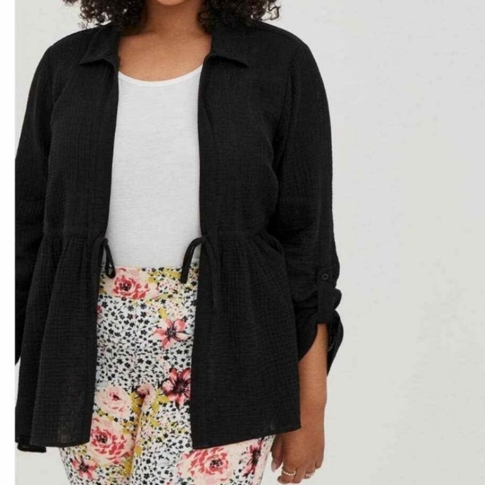 Torrid Textured Gauze Black Tie Waist Cotton Casual Plus Size Top Size 4